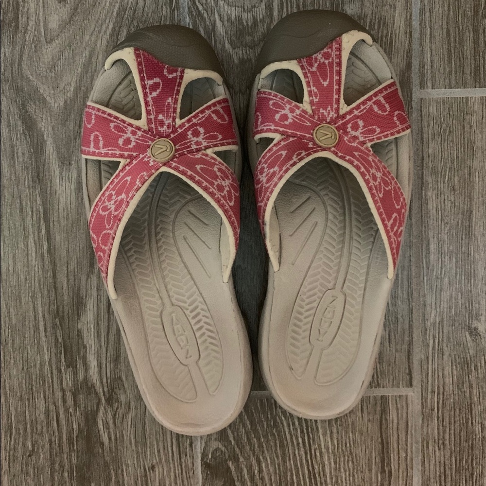 Keen Bali Pink Flower size 6.5